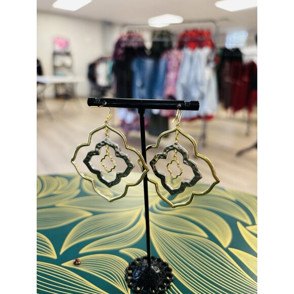 Kendra Scott Darenda Gold And Silver Logo Large Statement Earrings - Picture 3 of 4